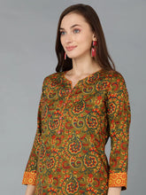 Women Cotton Floral Printed Kurta Trousers-VKSKD1254A